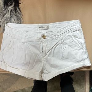 Abercrombie Kids white shorts size 14
